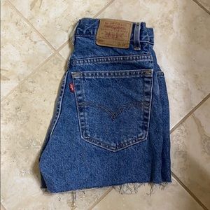 Cute vintage Levi jean shorts!!!!